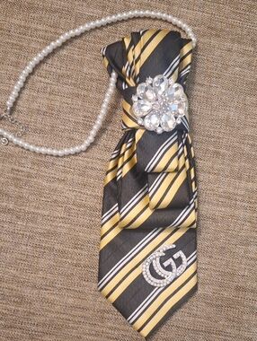 St. Patrick Necktie Necklace